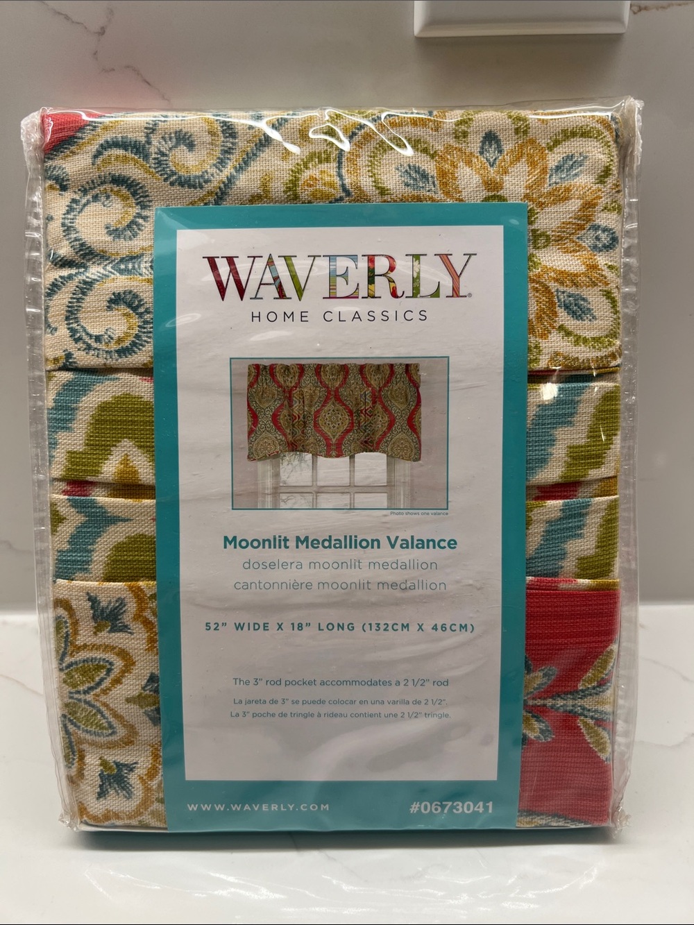 VNTG. Waverly Home Classics Moonlit Medallion Valance  52” wide X 18” long  BNIP